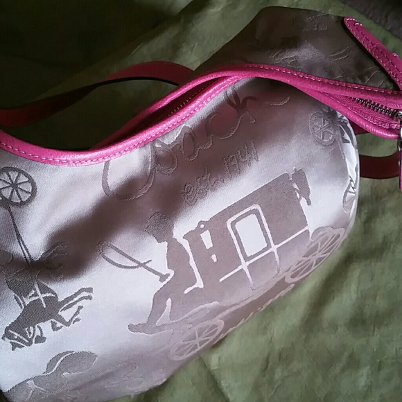 Purse - Picture 2 of 3